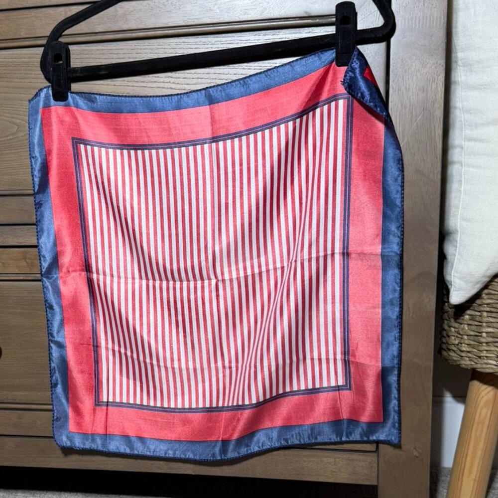 Southwest Airlines - Inspired Scarf & Bag Charm Set – Crew Bag Accessory - Picture 9 of 11